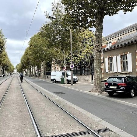 Agreable Maison De Ville Dans La Plus Belle Avenue Orléans Exterior foto